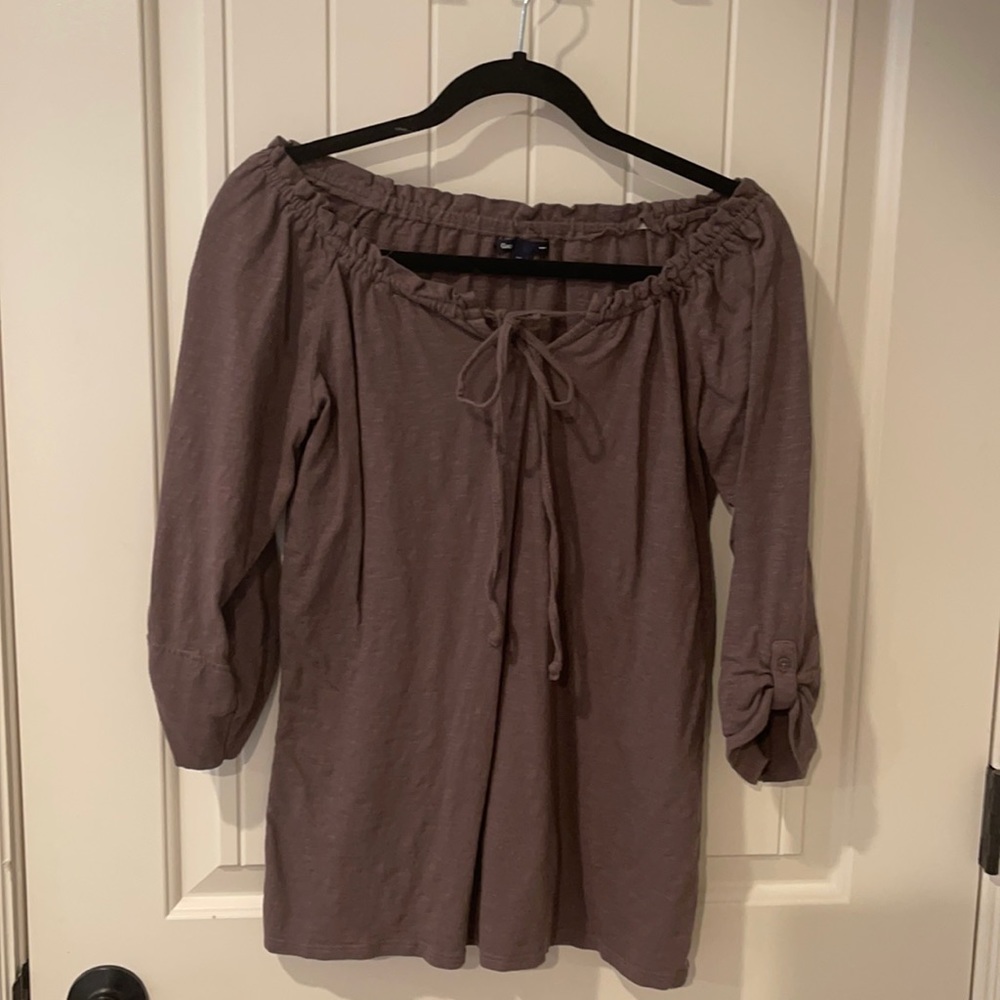 Gap Like New women’s light brown blouse sz medium